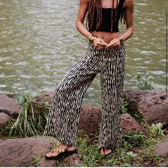 Faithfull the Brand Ottavia Wide Leg Pants NWOT - Picture 3 of 5